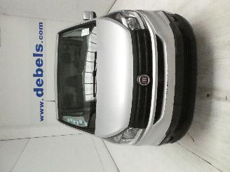 skadebil bedrijf Fiat Talento 1.6D 2019/10