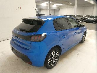 Peugeot 208  picture 9