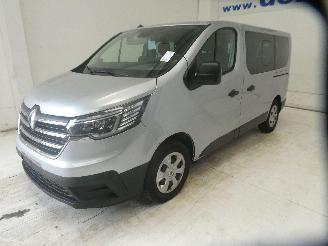 Renault T MINIBUS LUXUS picture 3