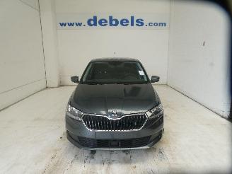krockskadad bil auto Skoda Fabia AMBITION 2019/10