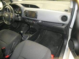 Toyota Yaris Y-OUNG picture 14
