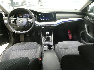 Skoda Octavia 1.0 AMBITION picture 16