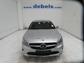 Damaged car Mercedes Cla-klasse 180 D 2017/11