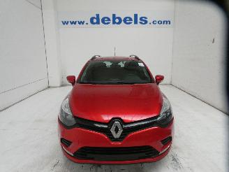 damaged passenger cars Renault Clio IV GRANDTOUR CO 2019/11