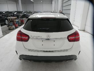 Mercedes GLA 200 D picture 5