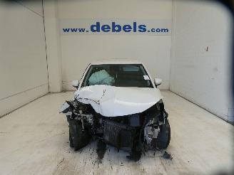 Damaged car Opel Crossland X INNOVATI 2018/7