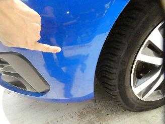 Peugeot 308 II STYLE picture 4