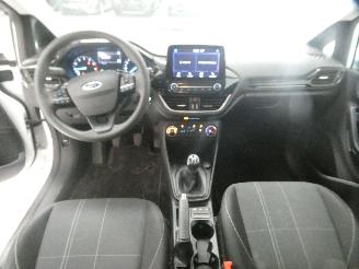 Ford Fiesta 1.1 5 DEURS picture 10