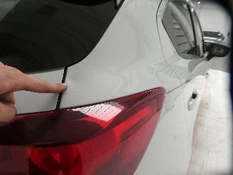 Mazda 2  picture 13