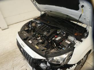 Peugeot 208 ACTIVE BACK picture 27