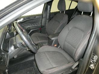 Ford Focus 1.5D ST-LINE X picture 20
