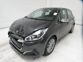 Peugeot 208 ALLURE picture 3