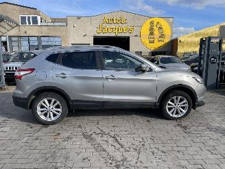 krockskadad bil auto Nissan Qashqai 1.2I ACENTA 2016/6