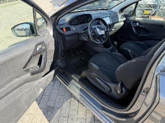 Peugeot 208 1.4 HDI picture 14