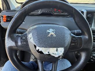 Peugeot 208 1.4 HDI picture 18