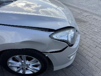 Hyundai I-30 1.6 CRDI picture 12
