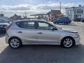 Hyundai I-30 1.6 CRDI picture 4