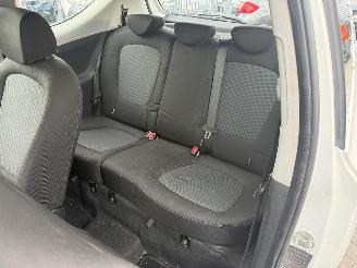 Hyundai I-20 LOUNGE picture 16