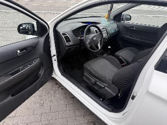 Hyundai I-20 LOUNGE picture 14
