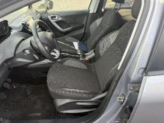 Peugeot 2008 1.2 STYLE PURE TECH picture 19