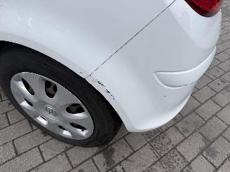 Opel Corsa 1.3 DTI picture 10