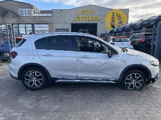 Fiat Tipo CROSS picture 1