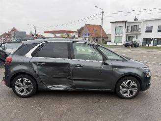 Citroën C4-picasso 1.6 HDI AUTOMATIC picture 3