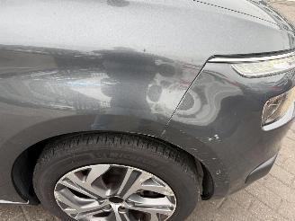 Citroën C4-picasso 1.6 HDI AUTOMATIC picture 16