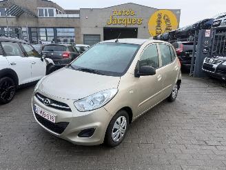 Schadeauto Hyundai I-10 COMFORT 2013/3