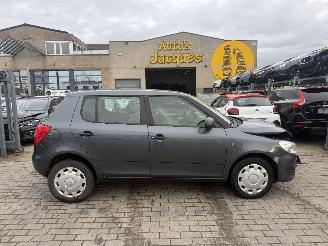 Vaurioauto  passenger cars Skoda Fabia 1.2 TSI AUTMATIC 2012/10
