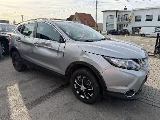 Nissan Qashqai 1.2I picture 2