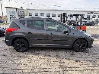 Peugeot 207 1.4I picture 2