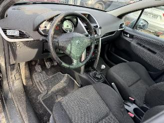 Peugeot 207 1.4I picture 14