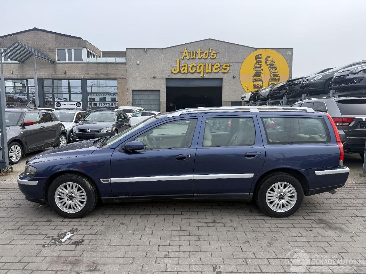 Volvo V-70 2.4D AUTOMAAT