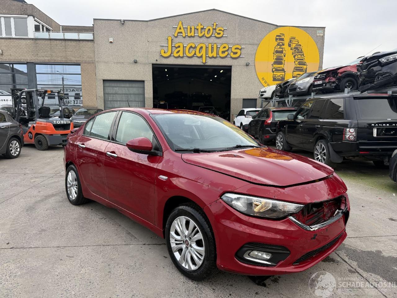 Fiat Tipo SEDAN 1.4I LOUNGE