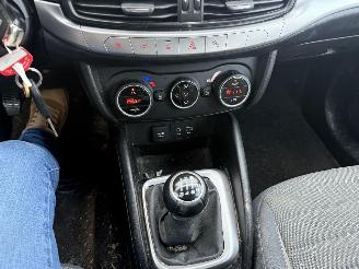 Fiat Tipo SEDAN 1.4I LOUNGE picture 25