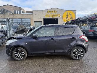 Vaurioauto  passenger cars Suzuki Swift EXCLUSIVE 2015/6
