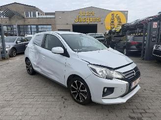 uszkodzony samochody osobowe Mitsubishi Space-star 1.2 MIVEC 80 2021/6