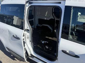 Renault Kangoo 1.3 TCE COMFORT picture 17