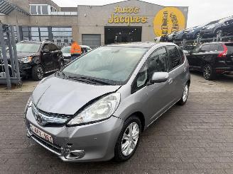 damaged passenger cars Honda Jazz 1.4 HYBRID BUSINESS 2011/12