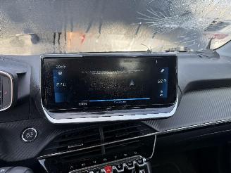 Peugeot 208 1.2I picture 22