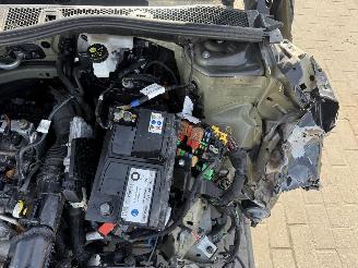 Peugeot 208 1.2I picture 16