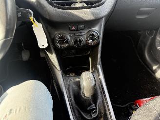 Peugeot 2008 1.2 ACTIVE picture 24