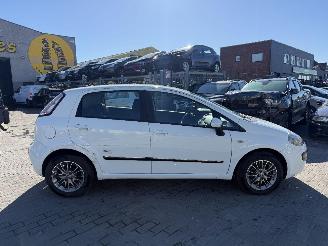 Coche accidentado Fiat Punto 1.3 MULTIJET 2011/4
