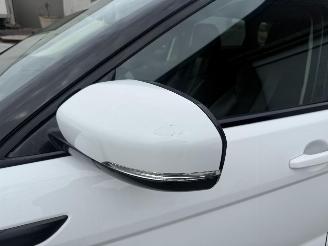 Land Rover Range Rover EVOQUE 2.2 picture 16