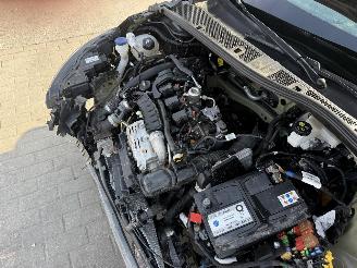 Peugeot 208 1.2I picture 17