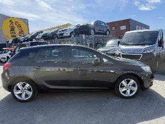 Opel Astra 1.4I COMFORT picture 9