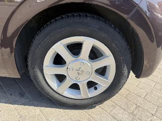 Peugeot 208  picture 10