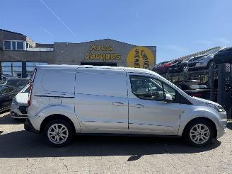 Voiture accidenté Ford Transit Connect GEARBOX GETRIEBE OUT 2023/7