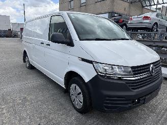 Coche accidentado Volkswagen Transporter ENGINE OUT 2024/3